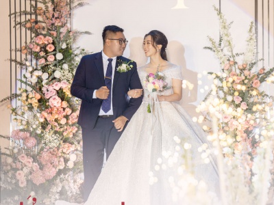 Ứng dụng màu sắc váy cưới - Váy cưới lộng lẫy dành cho cô dâu xinh đẹp nhất