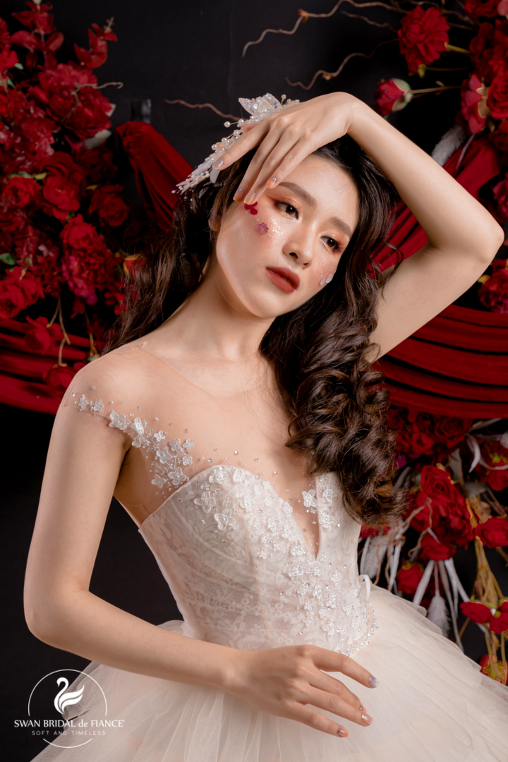 váy cưới thiết kế swan bridal 9