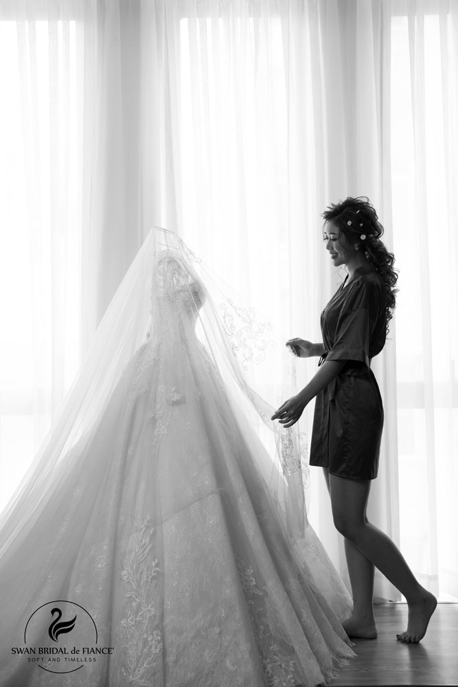 váy cưới swan bridal