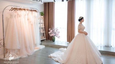 Hướng dẫn lấy số đo chuẩn để chọn áo cưới đẹp nhất cho nàng dâu bận rộn